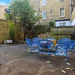 Charming 3Br Flat With Ensuite Master And Balcony
