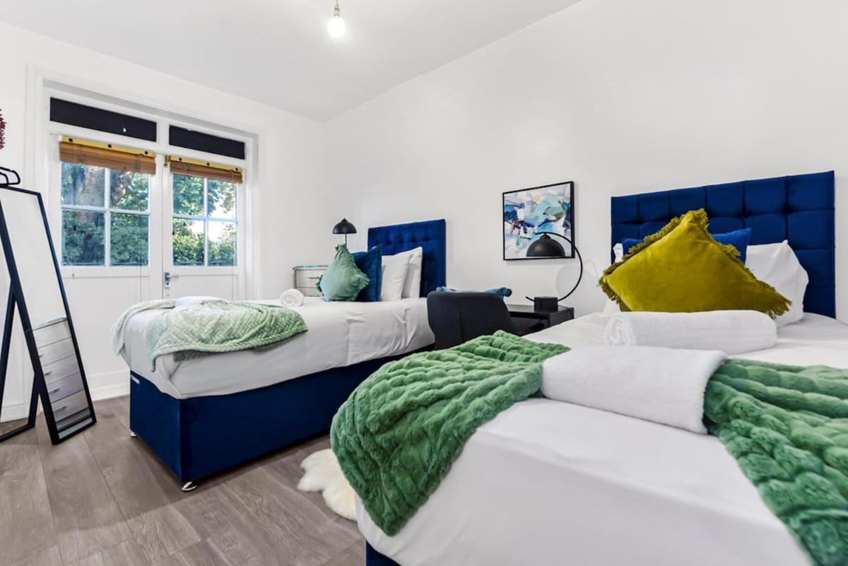 Charming 3br Flat With Ensuite Master And Balcony Appartamento
